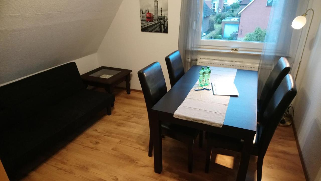 Private Zimmer bei der Weser-Ems-Halle Oldenburg Exterior foto