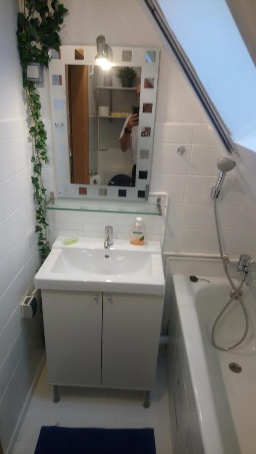 Private Zimmer bei der Weser-Ems-Halle Oldenburg Exterior foto